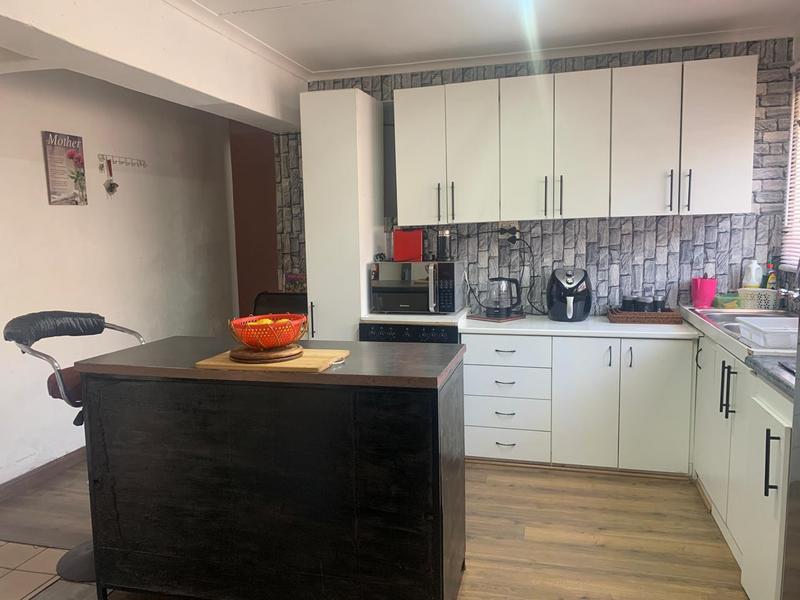 3 Bedroom Property for Sale in Westridge Western Cape